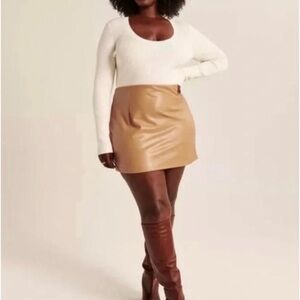 NWOT Abercrombie & Fitch Tan Vegan Leather Skort Size XS